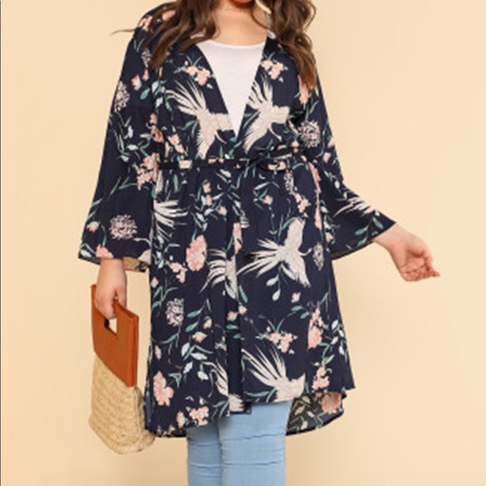 ⬇️$37 XL/0X Floral Kimono